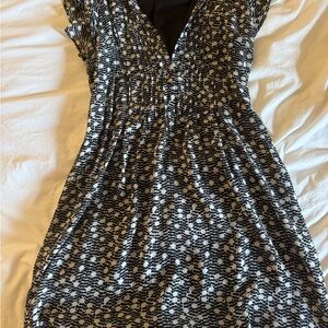 H&M Monochrome Patterned Top